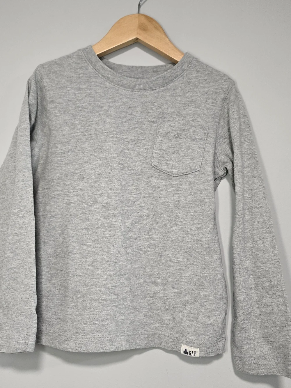 GAP Kids Heather Gray L-Sleeve Pocket Tee Soft Cotton. Back To School.